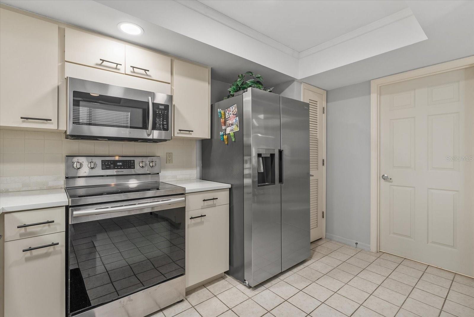 3862 WILSHIRE CIR W #107, SARASOTA, FL, 34238