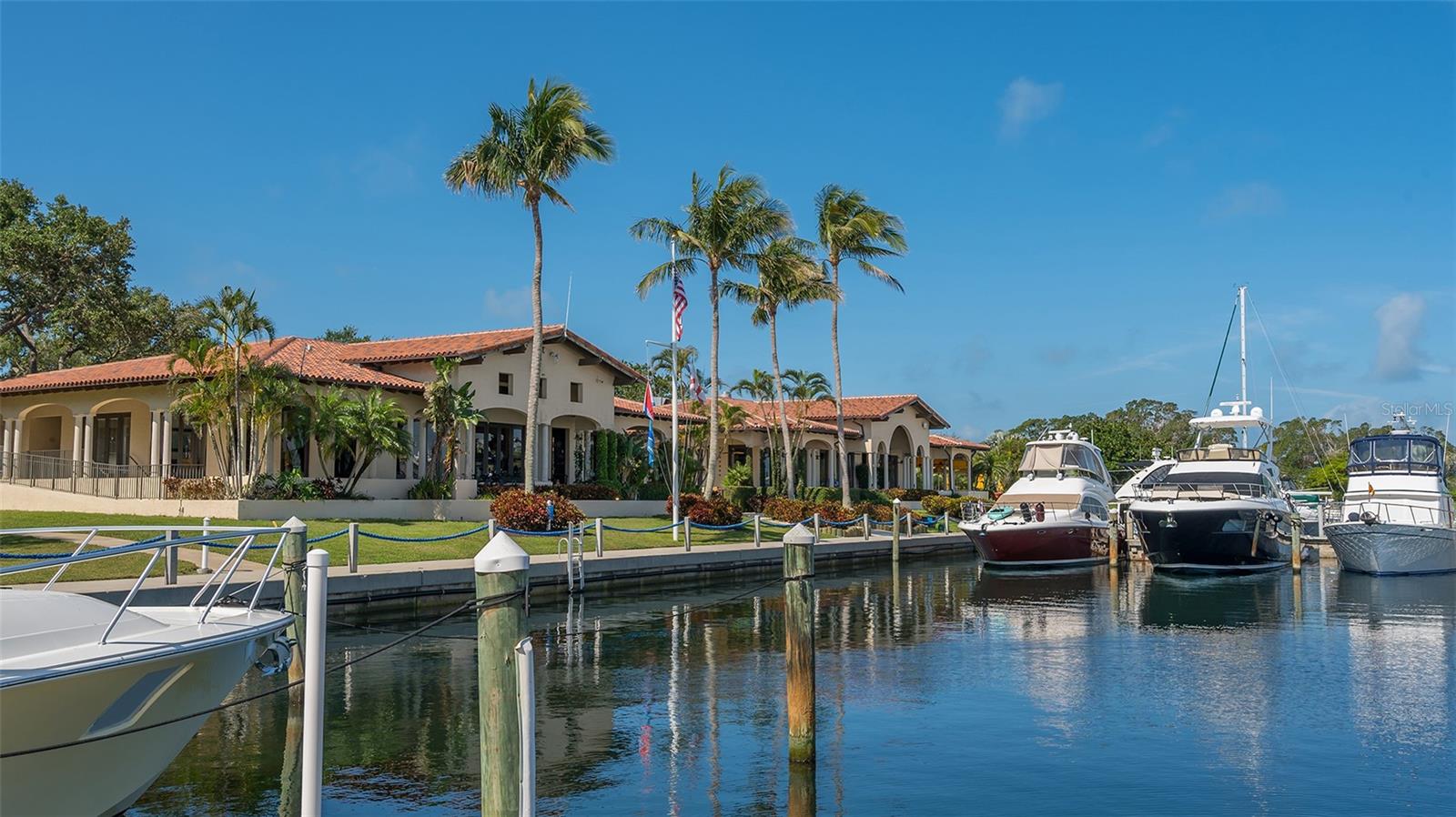 3610 BAYOU CIR, LONGBOAT KEY, FL, 34228