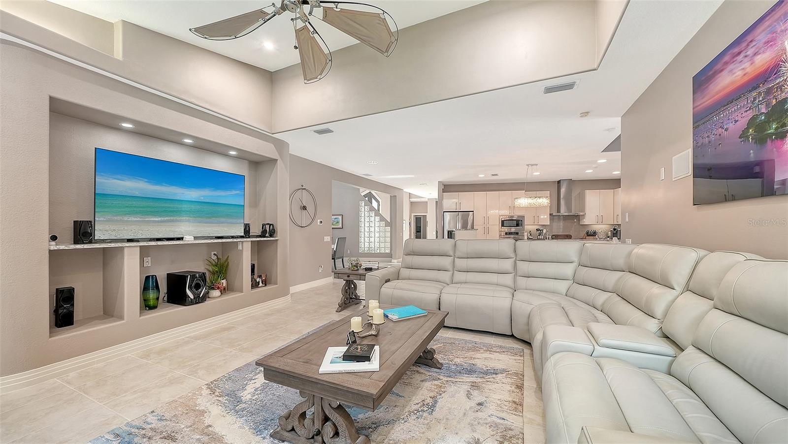 3610 BAYOU CIR, LONGBOAT KEY, FL, 34228