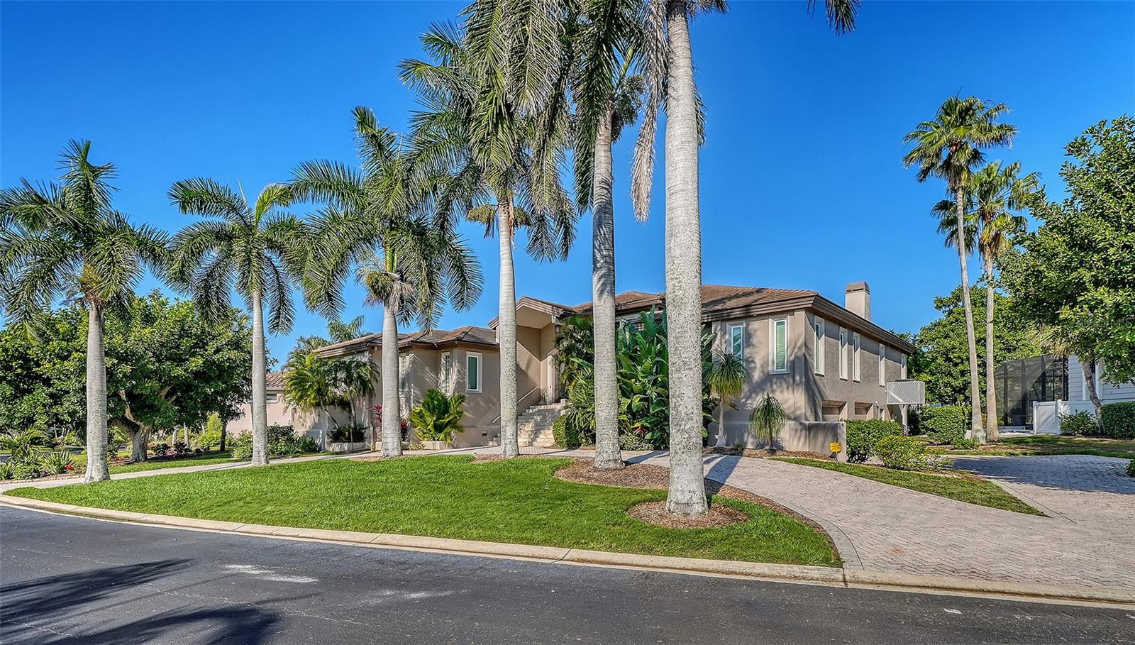 3610 BAYOU CIR, LONGBOAT KEY, FL, 34228