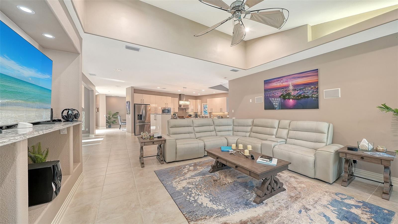 3610 BAYOU CIR, LONGBOAT KEY, FL, 34228