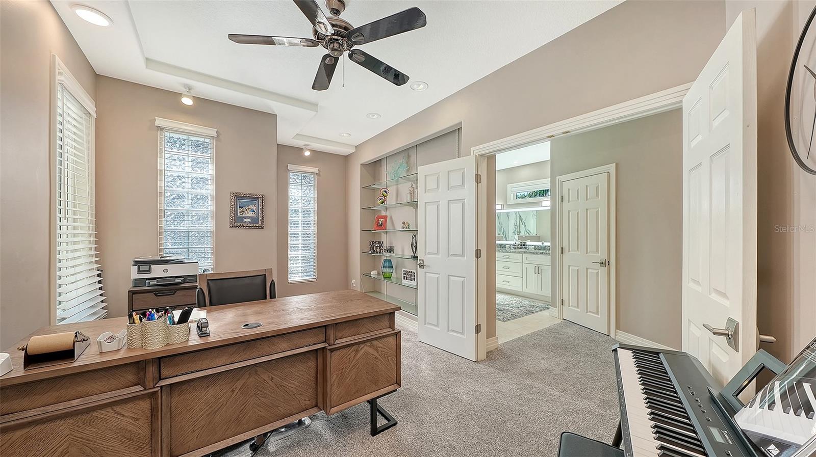 3610 BAYOU CIR, LONGBOAT KEY, FL, 34228