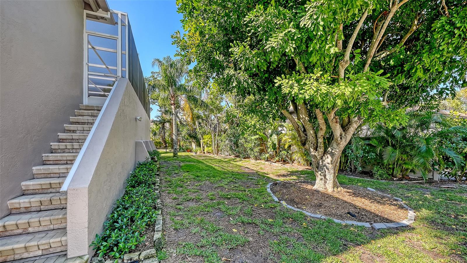 3610 BAYOU CIR, LONGBOAT KEY, FL, 34228