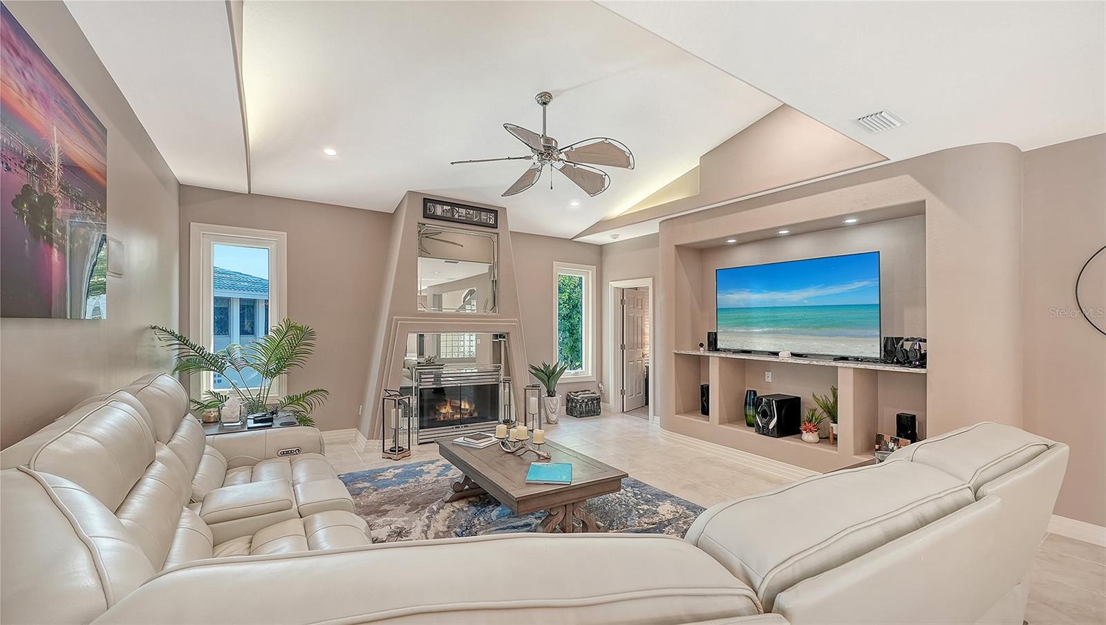 3610 BAYOU CIR, LONGBOAT KEY, FL, 34228