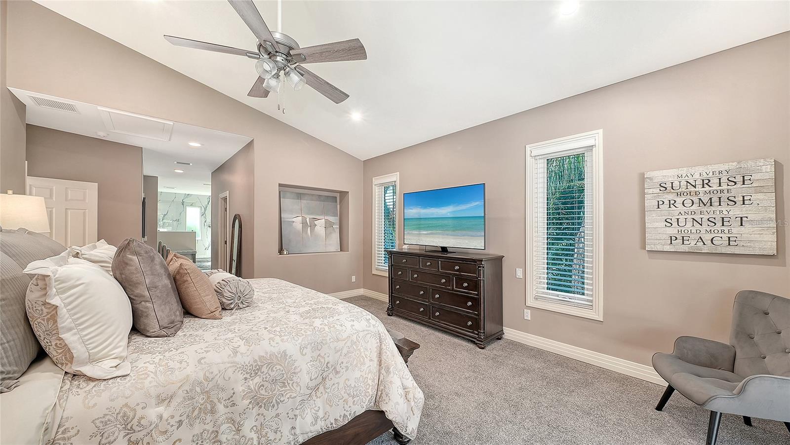 3610 BAYOU CIR, LONGBOAT KEY, FL, 34228