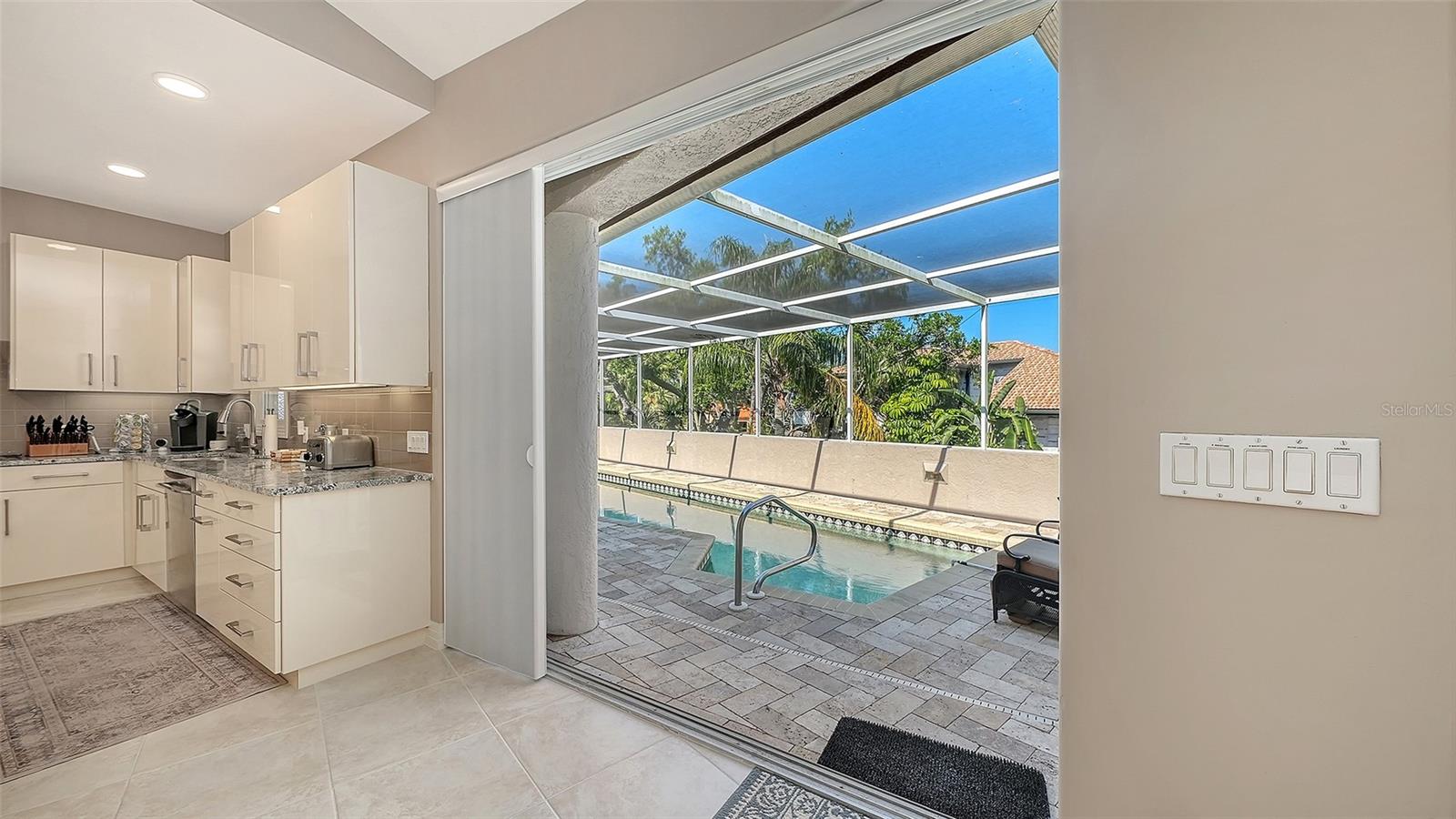3610 BAYOU CIR, LONGBOAT KEY, FL, 34228