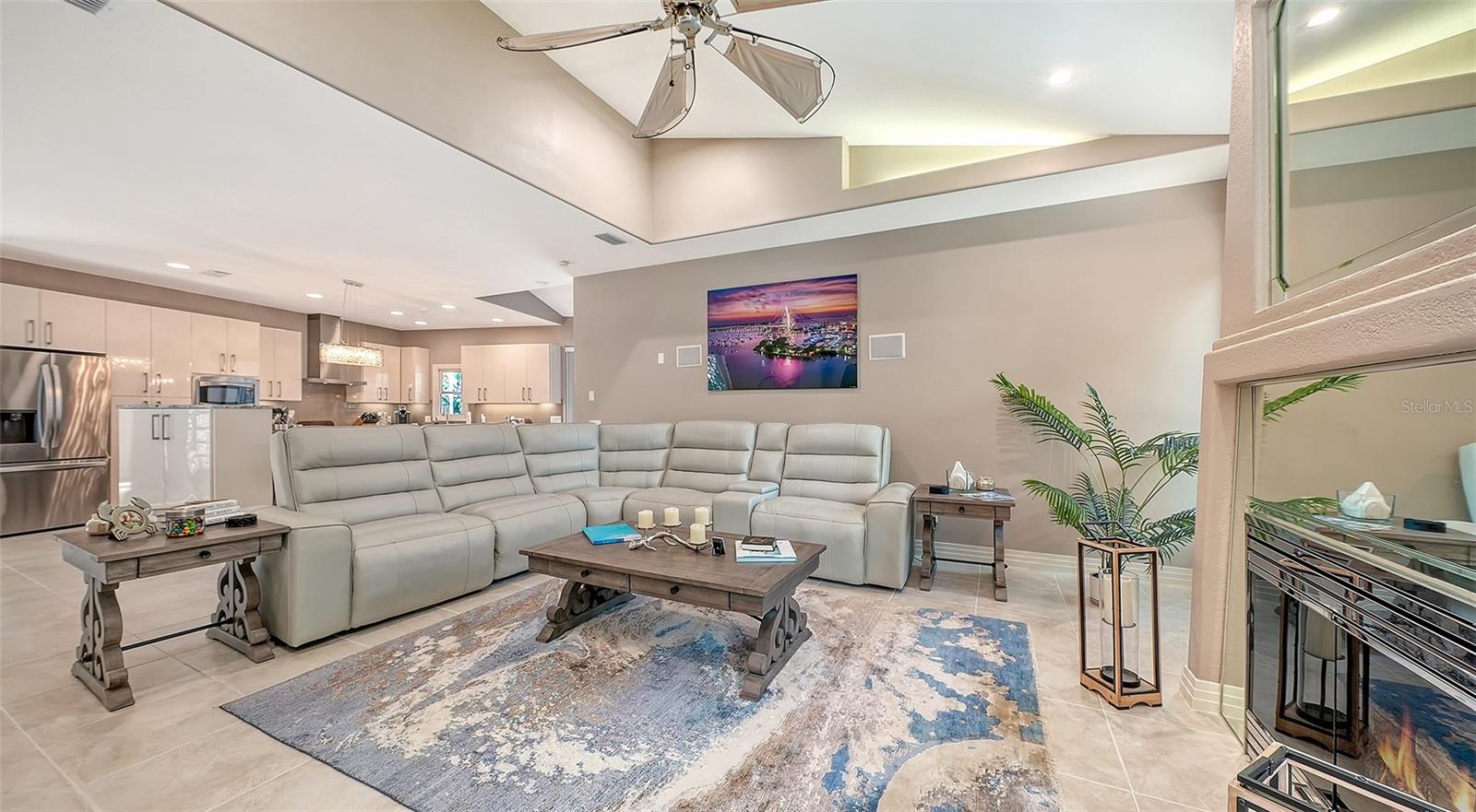 3610 BAYOU CIR, LONGBOAT KEY, FL, 34228