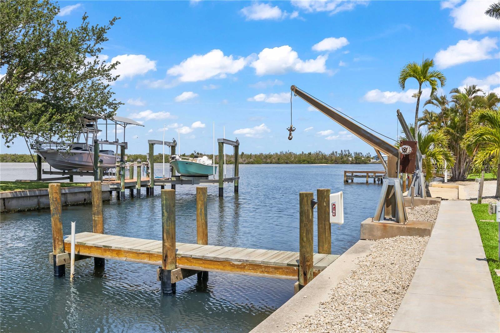 12200 SHOREVIEW DR, CAPE CORAL, FL, 33993