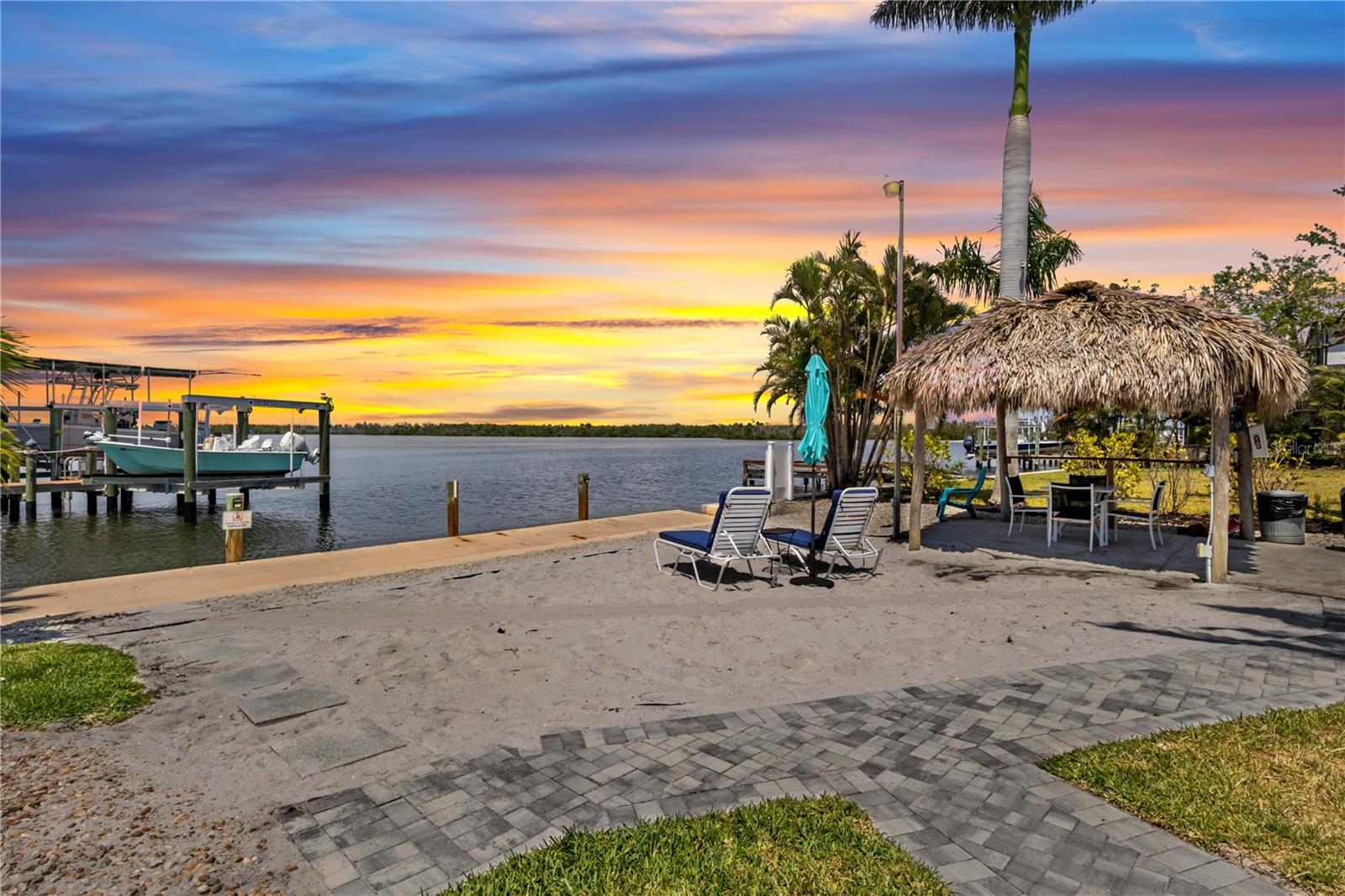 12200 SHOREVIEW DR, CAPE CORAL, FL, 33993