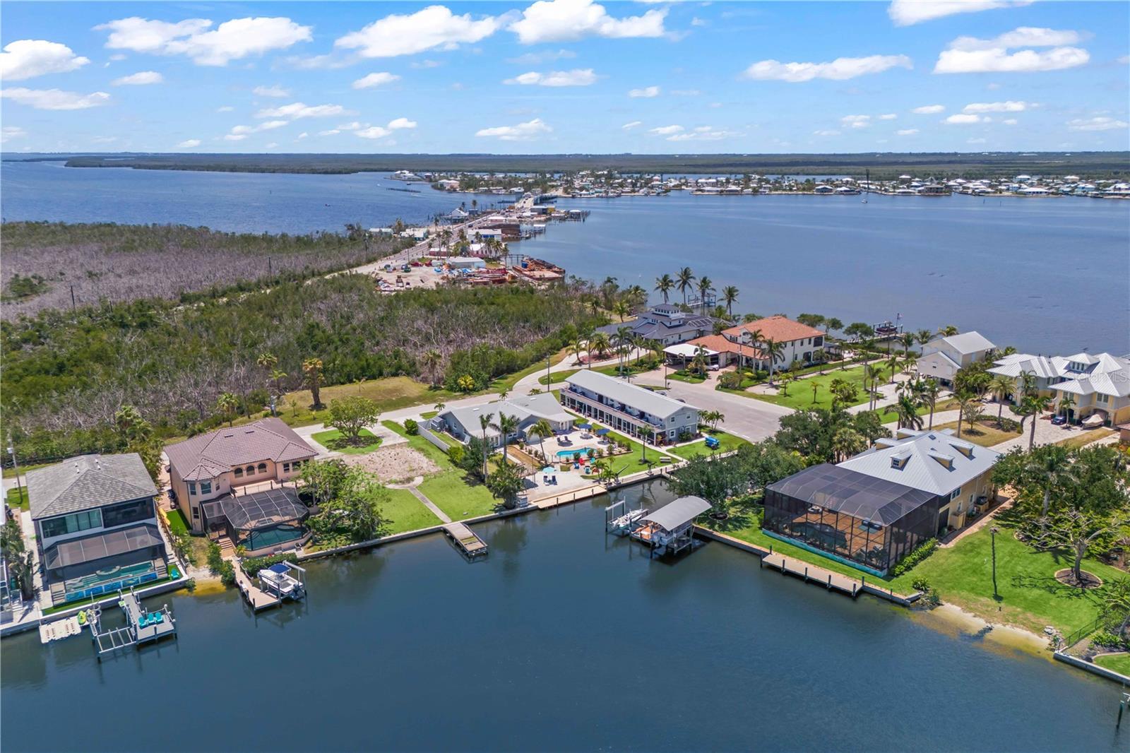 12200 SHOREVIEW DR, CAPE CORAL, FL, 33993