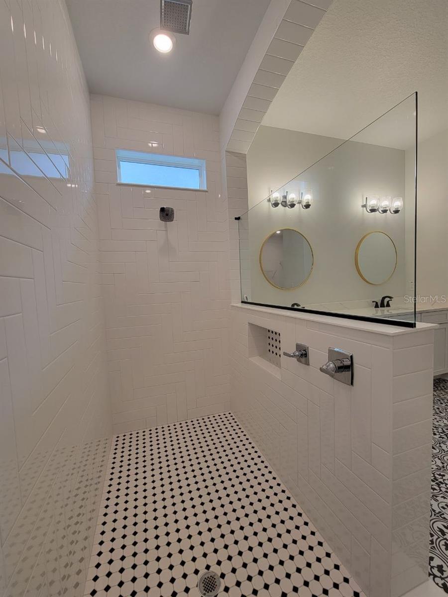 7708 PARADISO DR, APOLLO BEACH, FL, 33572