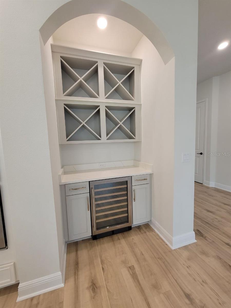 7708 PARADISO DR, APOLLO BEACH, FL, 33572