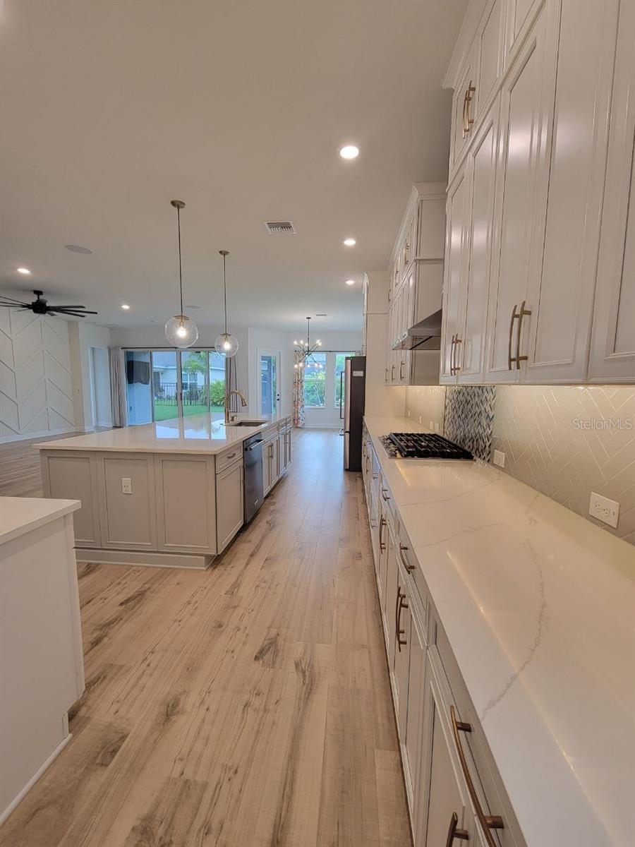 7708 PARADISO DR, APOLLO BEACH, FL, 33572
