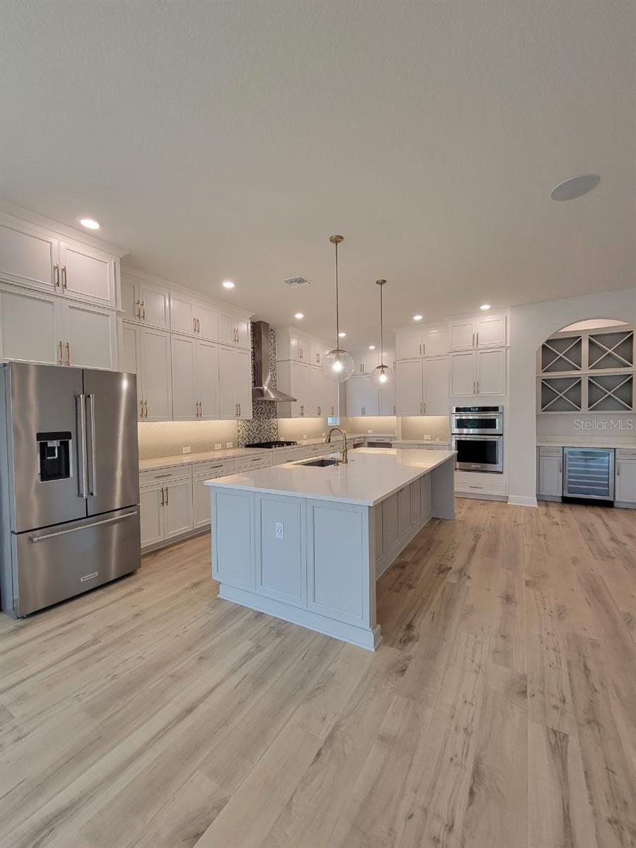 7708 PARADISO DR, APOLLO BEACH, FL, 33572