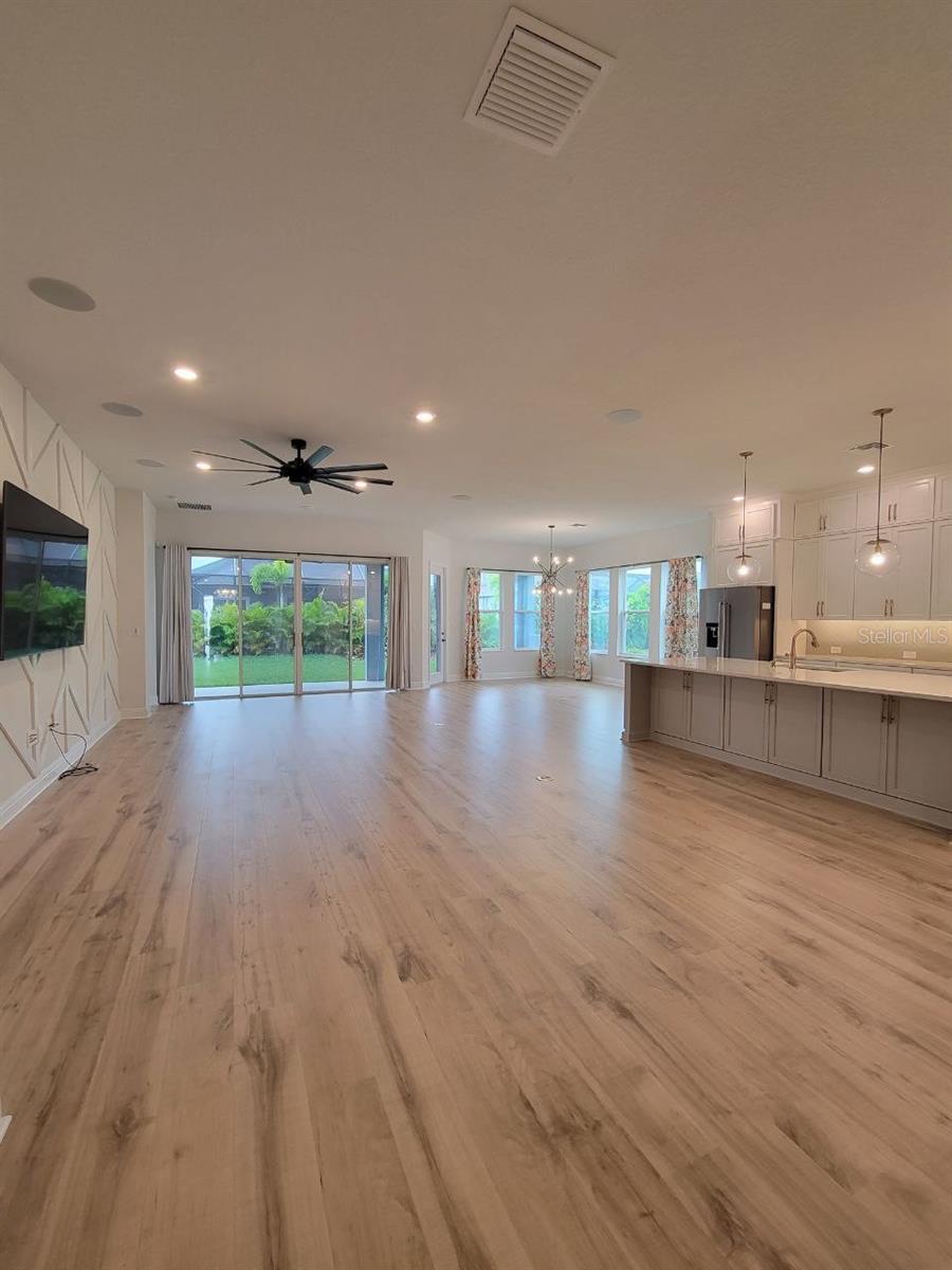 7708 PARADISO DR, APOLLO BEACH, FL, 33572