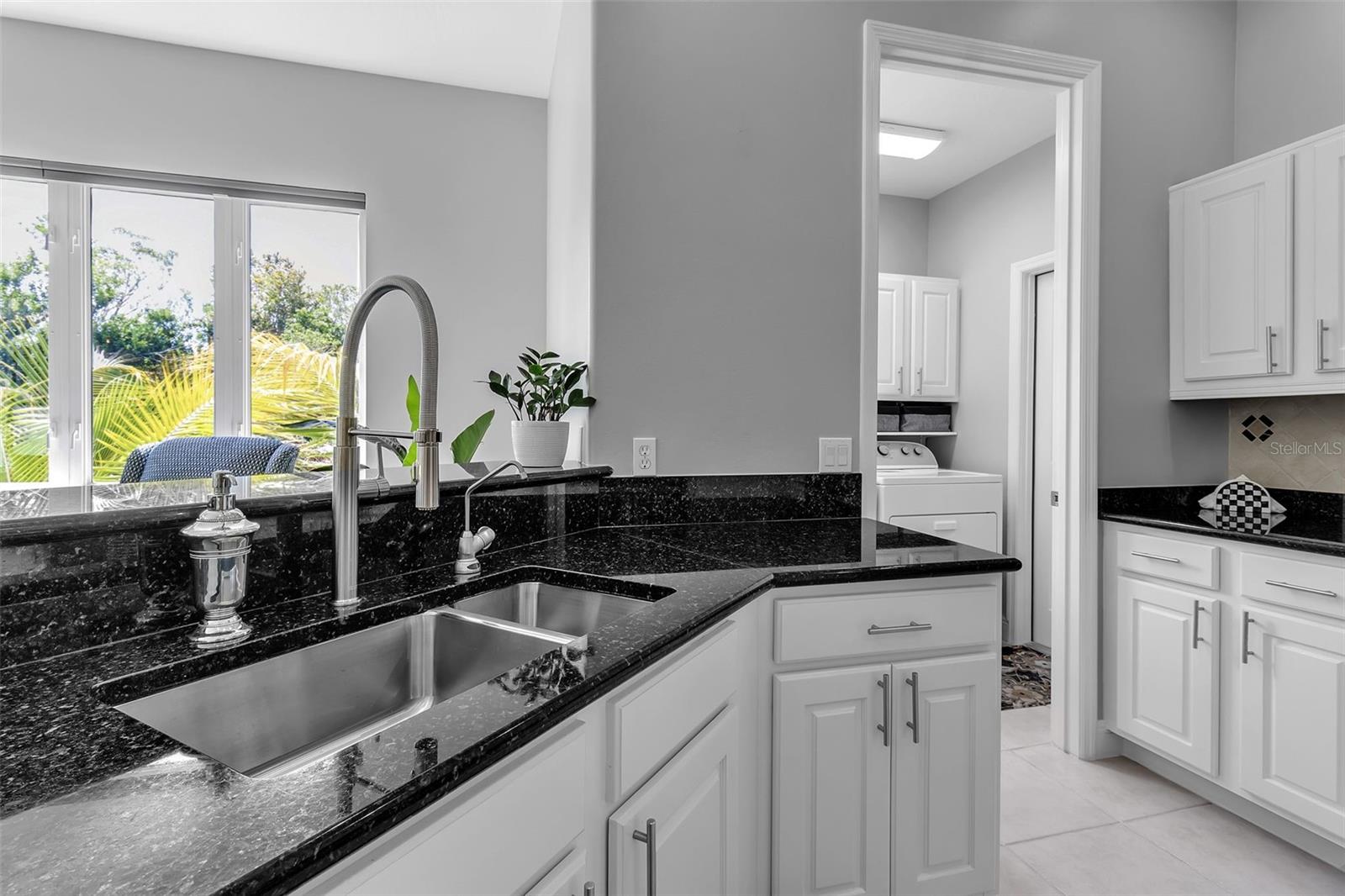 1915 HARBOUR LINKS CIR #6, LONGBOAT KEY, FL, 34228