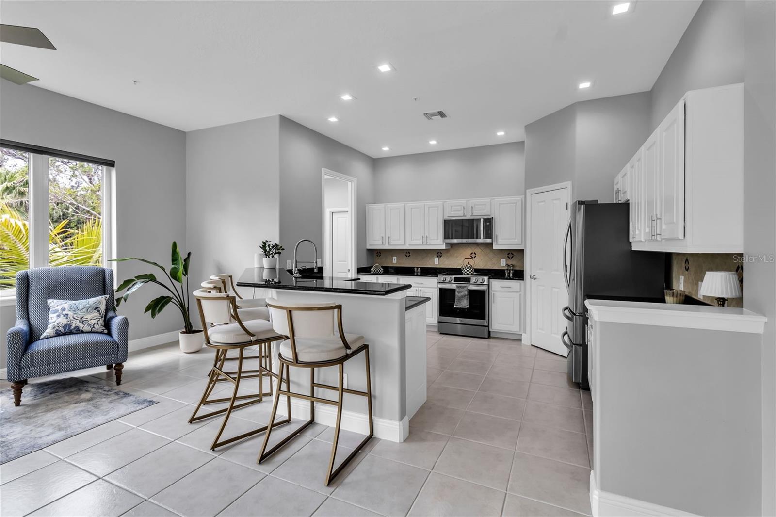 1915 HARBOUR LINKS CIR #6, LONGBOAT KEY, FL, 34228