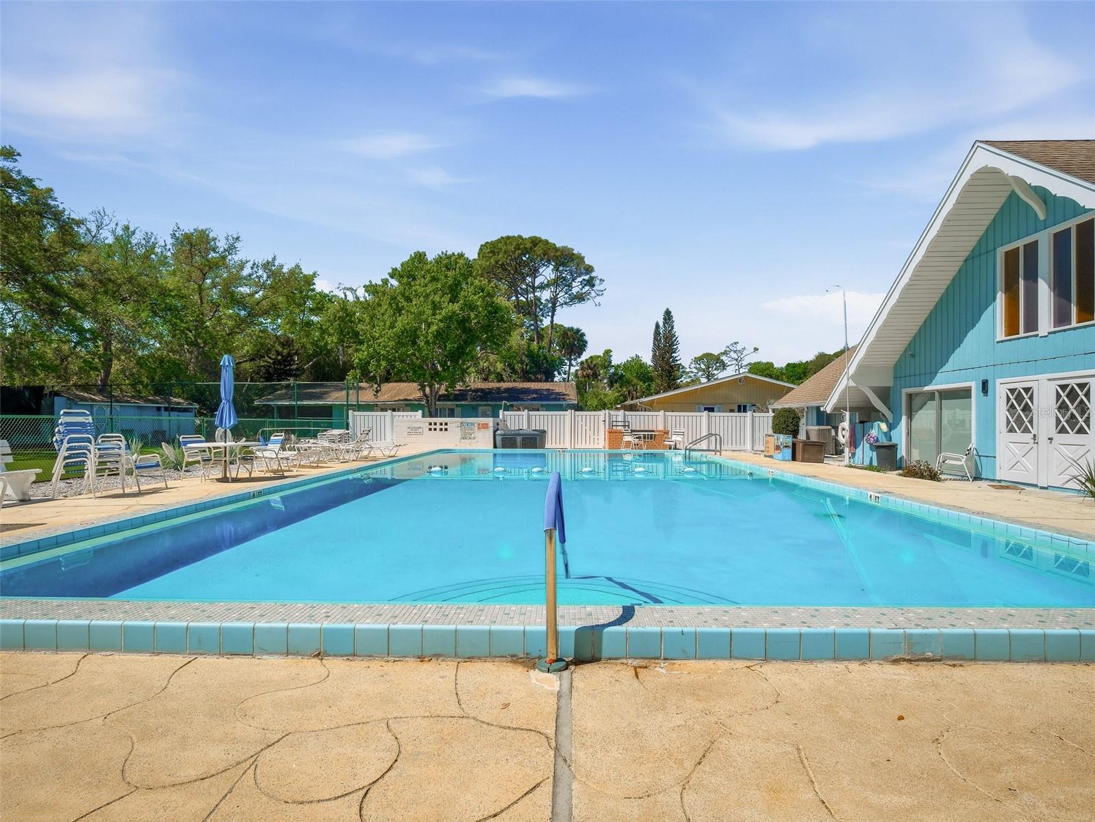 28 COUNTRY CLUB DR #B, NEW SMYRNA BEACH, FL, 32168