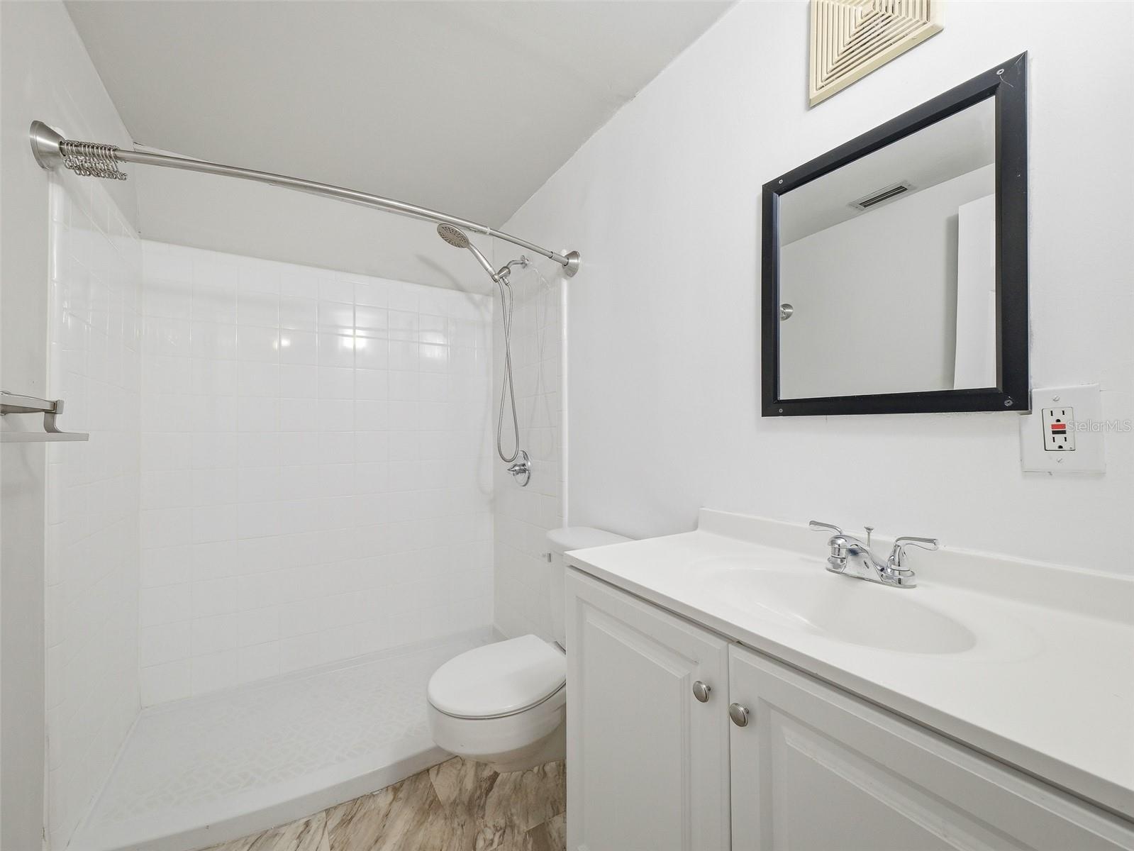 28 COUNTRY CLUB DR #B, NEW SMYRNA BEACH, FL, 32168