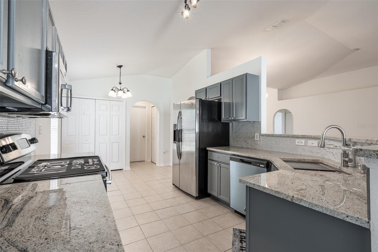 2123 ANOKA WAY, LEESBURG, FL, 34748
