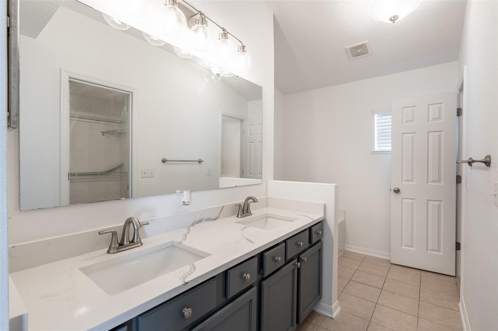 2123 ANOKA WAY, LEESBURG, FL, 34748