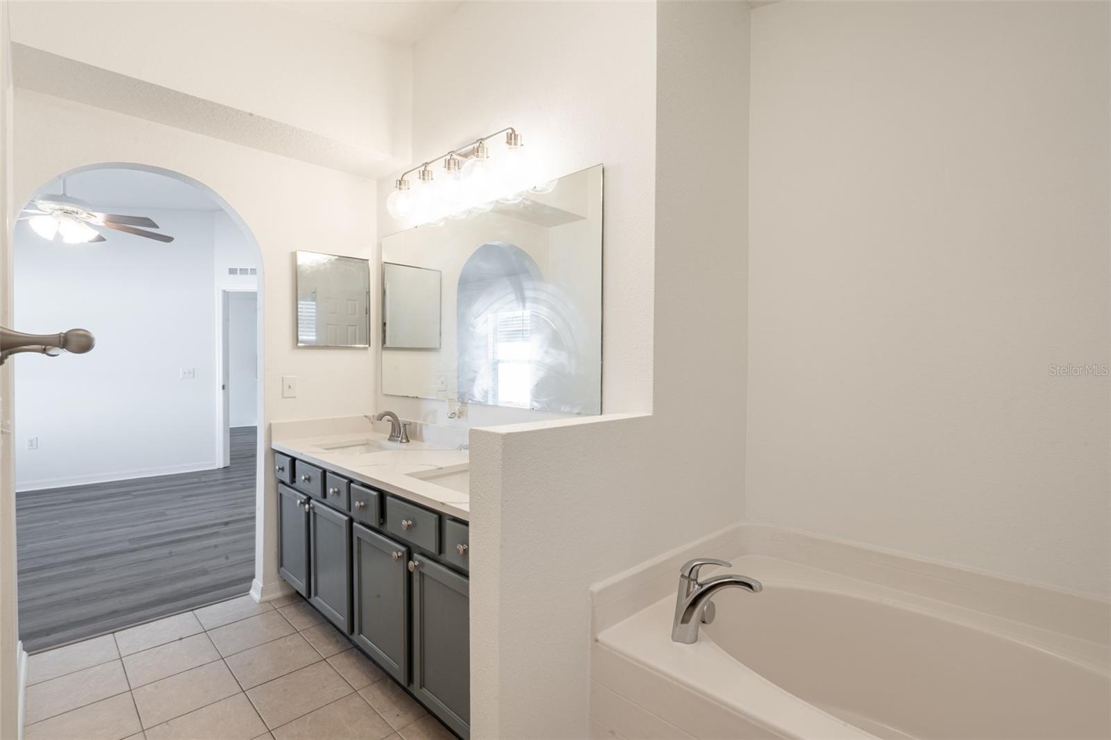 2123 ANOKA WAY, LEESBURG, FL, 34748