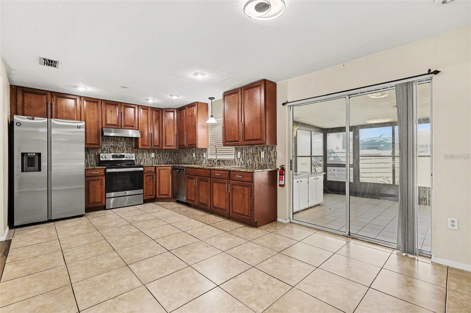 2874 INDIANWOOD DR, SARASOTA, FL, 34232