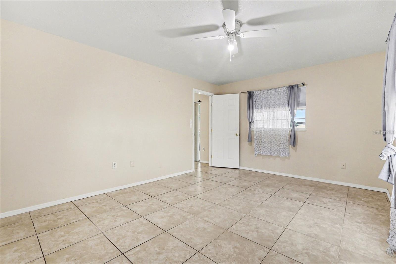 2874 INDIANWOOD DR, SARASOTA, FL, 34232