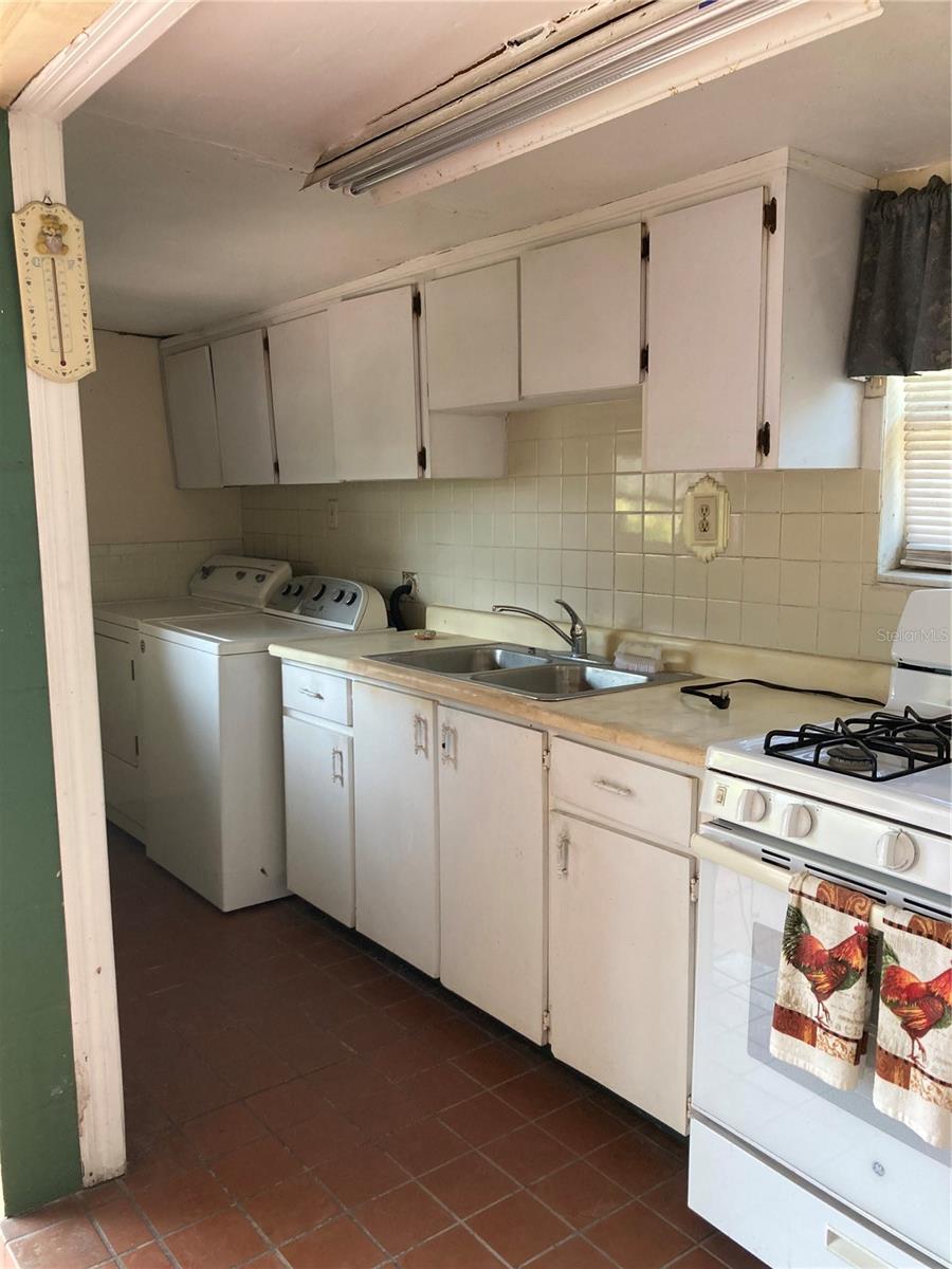 2405 CORRINE ST, TAMPA, FL, 33605