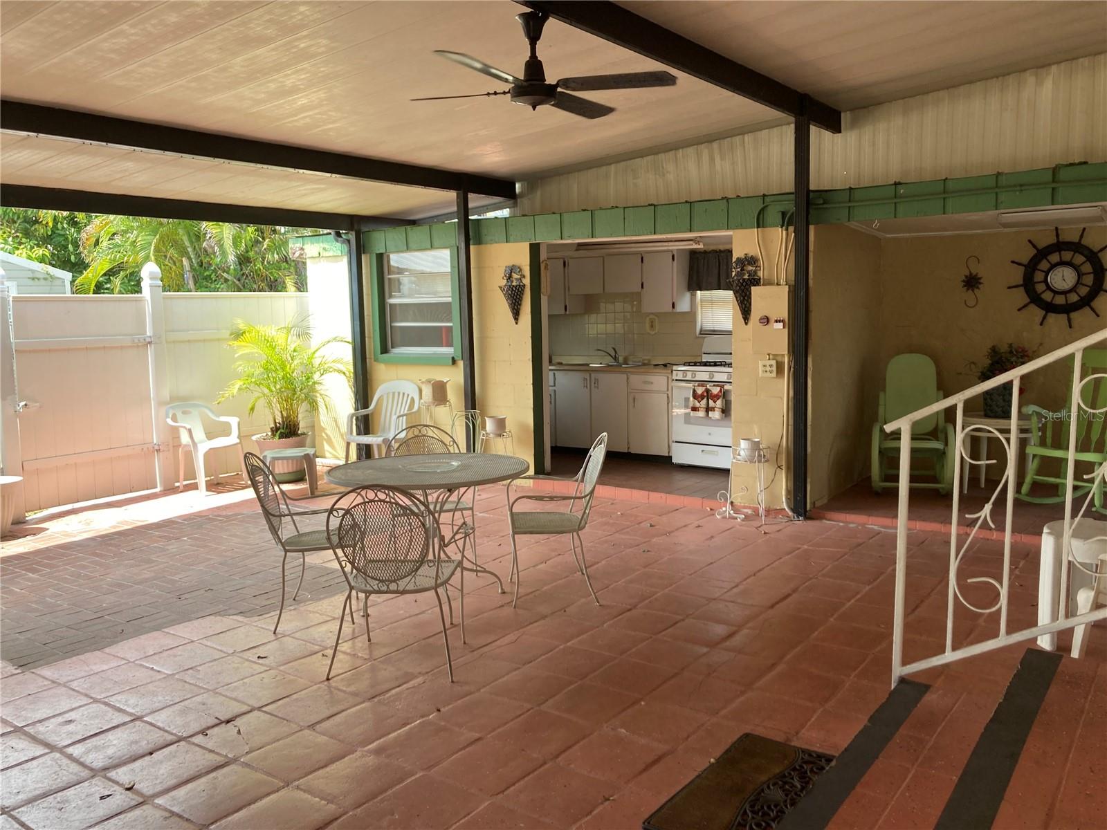 2405 CORRINE ST, TAMPA, FL, 33605
