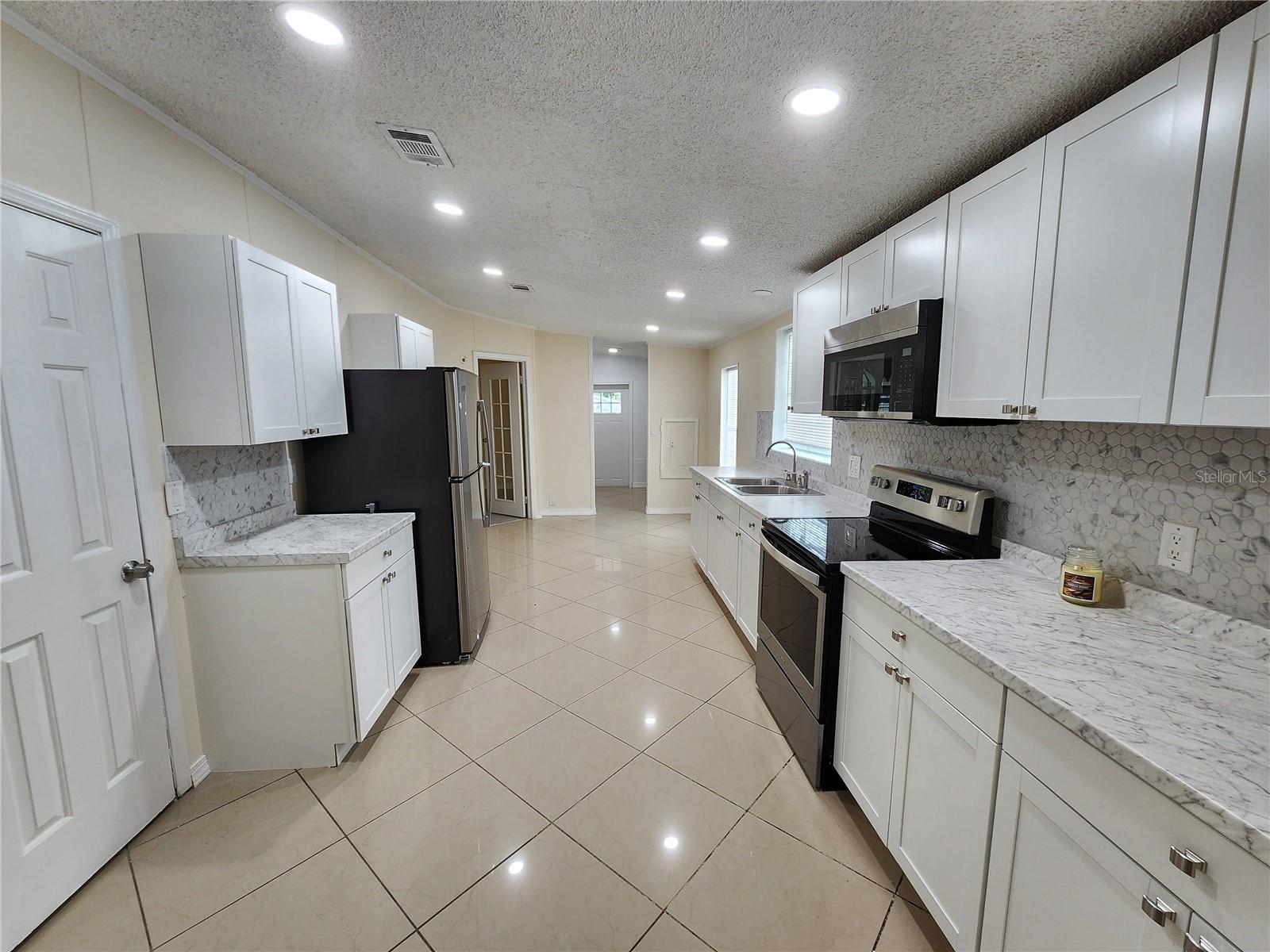 1209 BLUE SKY PL, DOVER, FL, 33527