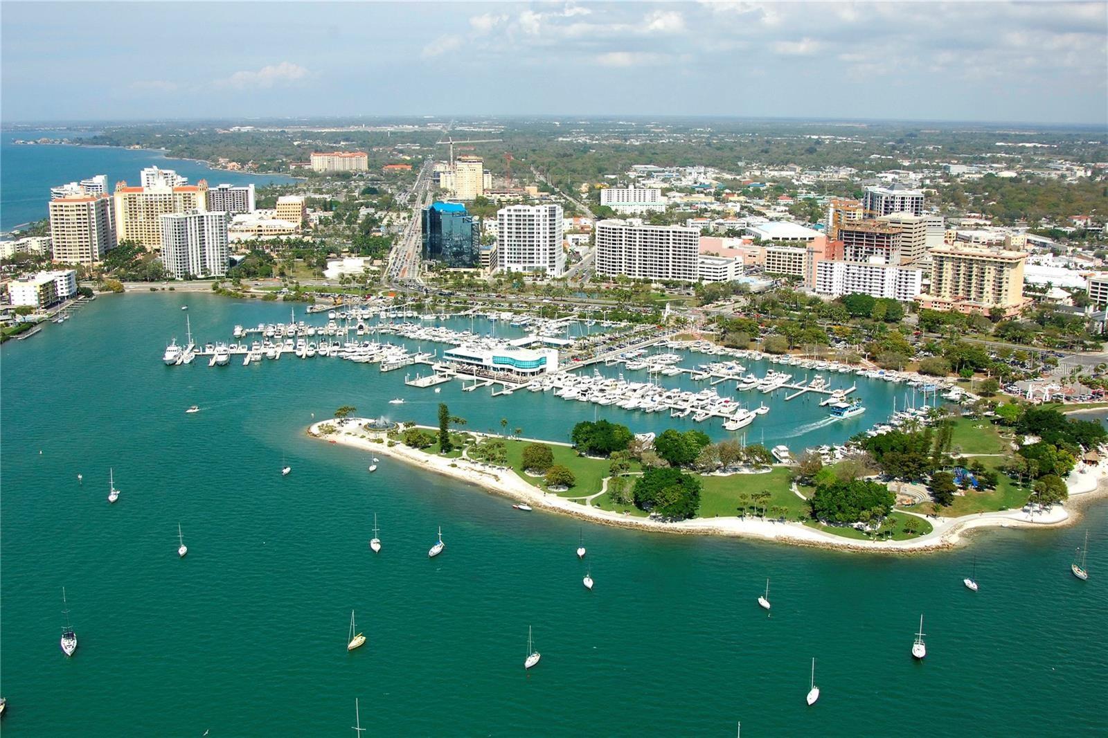 96 TWIN SHORES BLVD, LONGBOAT KEY, FL, 34228
