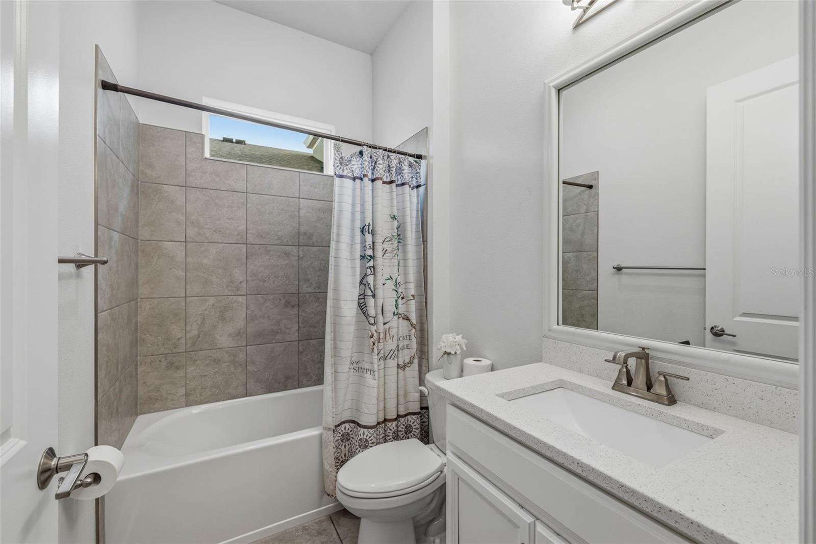 5925 SILVER SUN DR, APOLLO BEACH, FL, 33572