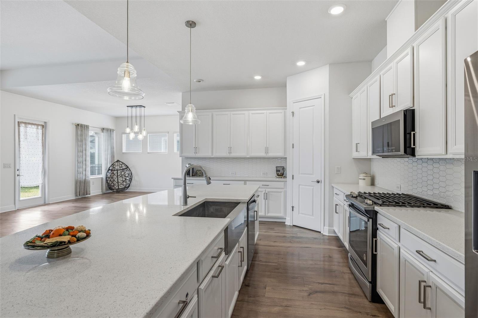 5925 SILVER SUN DR, APOLLO BEACH, FL, 33572