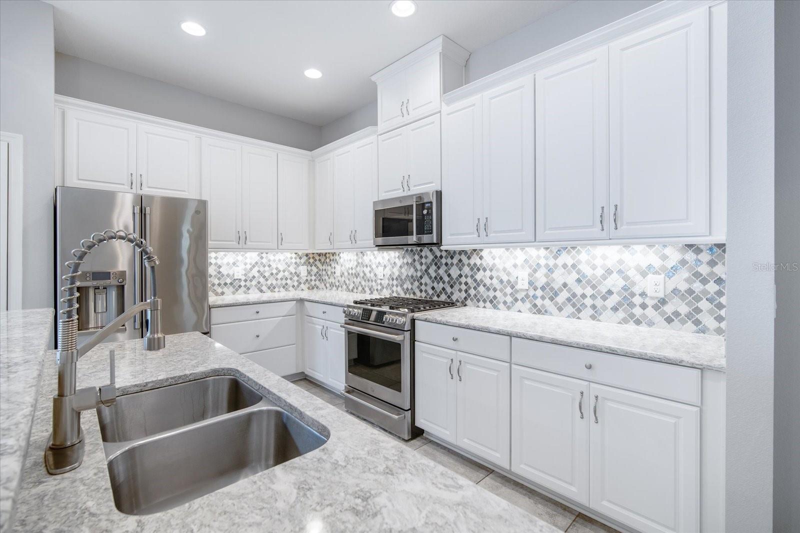 6523 WATSON RD, RIVERVIEW, FL, 33578