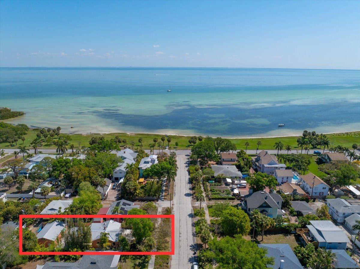 225 17TH AVE SE, ST PETERSBURG, FL, 33701