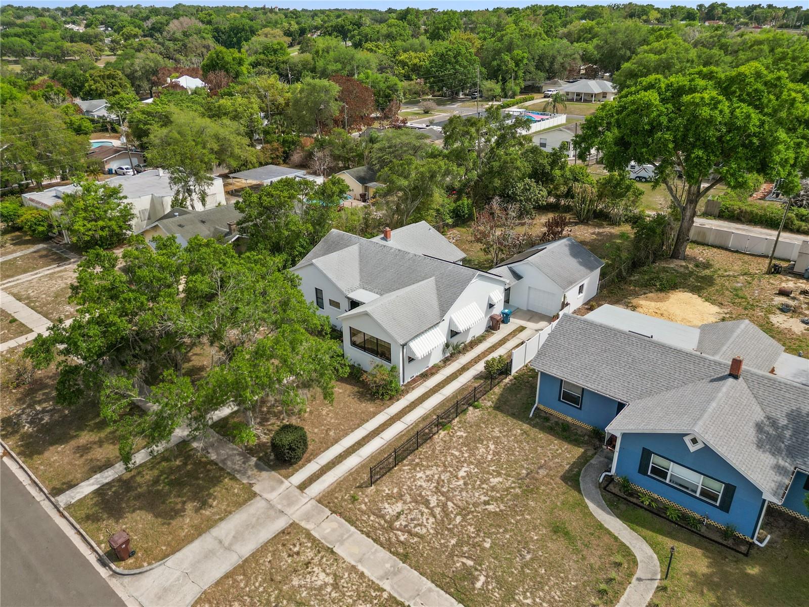 420 E BULLARD AVE, LAKE WALES, FL, 33853