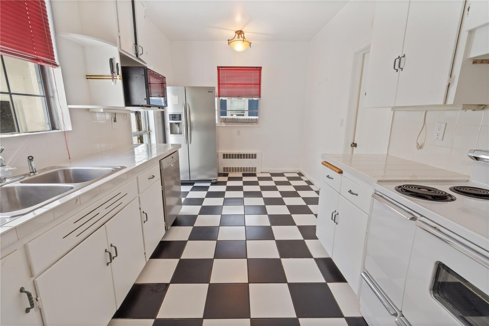 420 E BULLARD AVE, LAKE WALES, FL, 33853