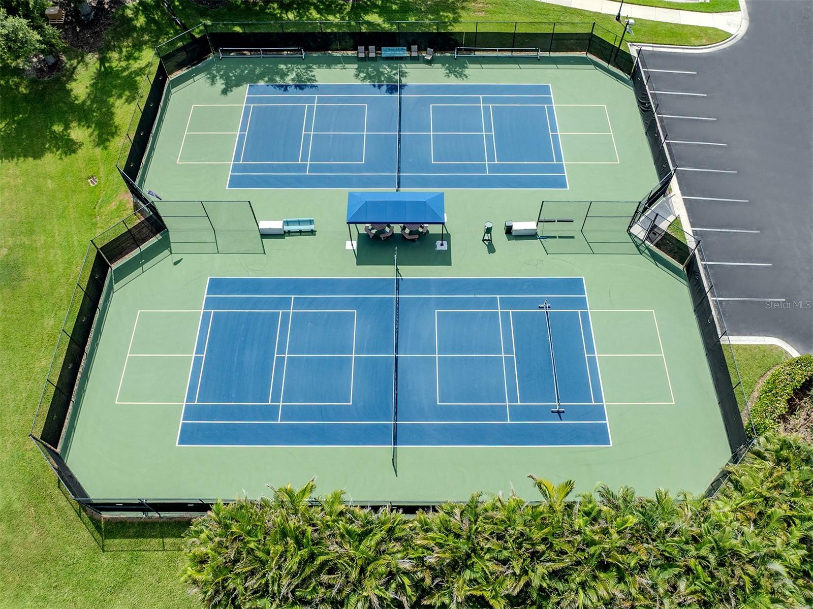 404 PINEWOOD LAKE DR, VENICE, FL, 34285