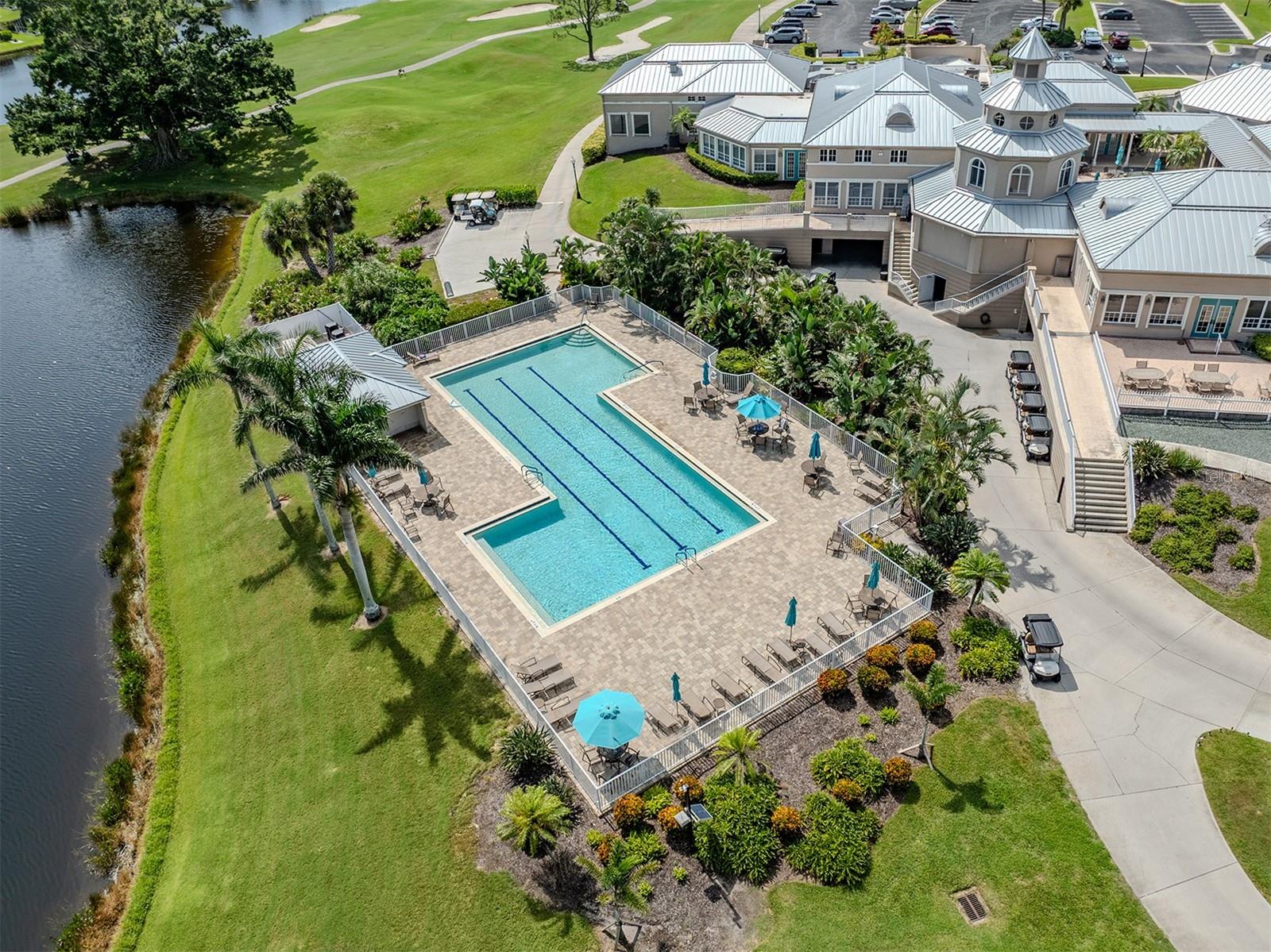 404 PINEWOOD LAKE DR, VENICE, FL, 34285