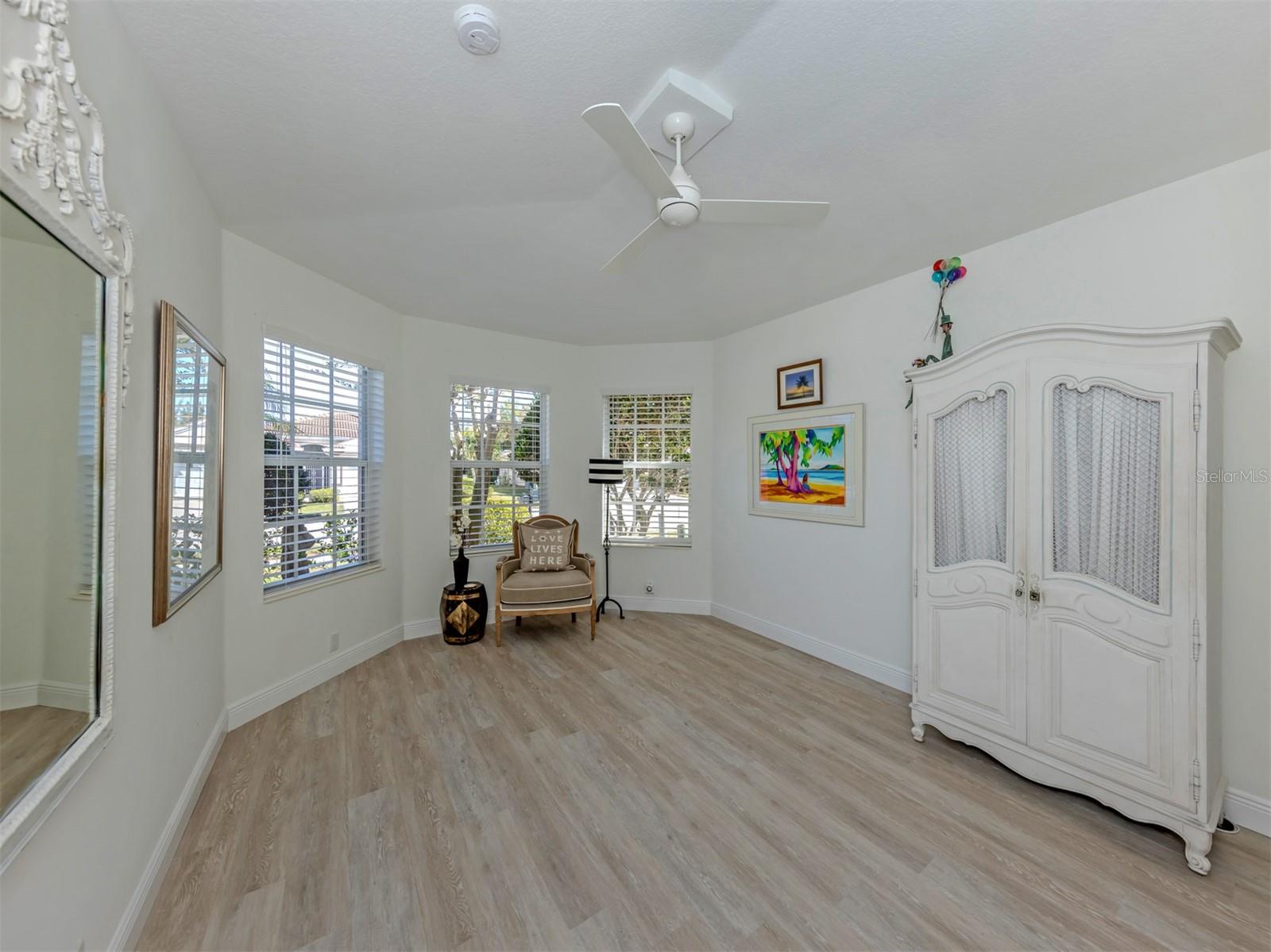 404 PINEWOOD LAKE DR, VENICE, FL, 34285