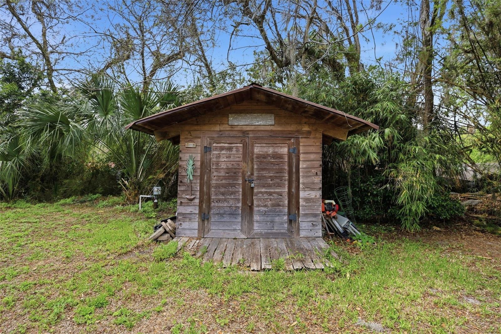 460 ALHAMBRA AVE, DE LEON SPRINGS, FL, 32130
