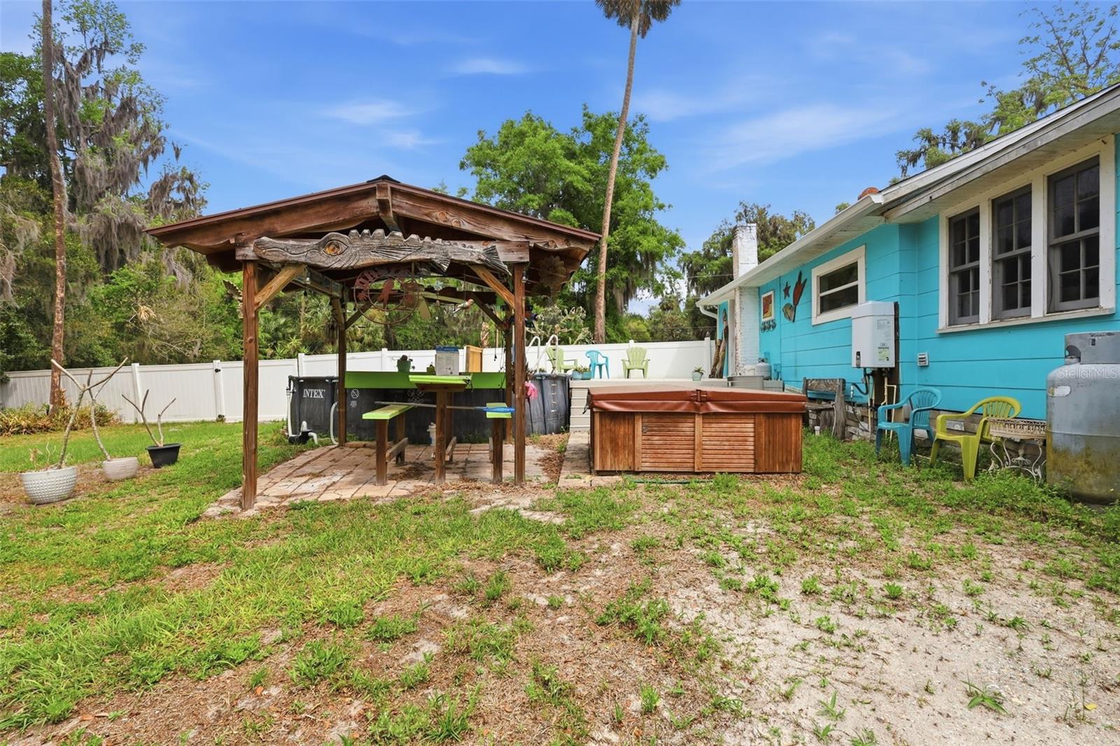 460 ALHAMBRA AVE, DE LEON SPRINGS, FL, 32130