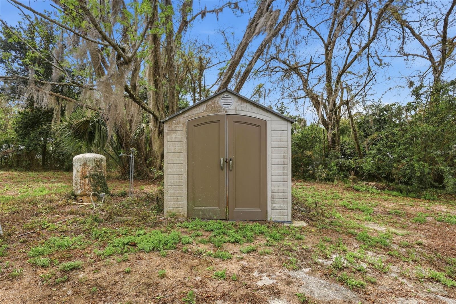 460 ALHAMBRA AVE, DE LEON SPRINGS, FL, 32130