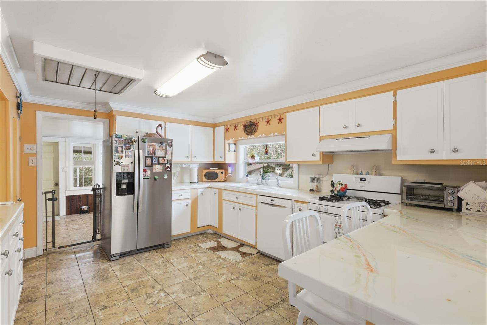 460 ALHAMBRA AVE, DE LEON SPRINGS, FL, 32130