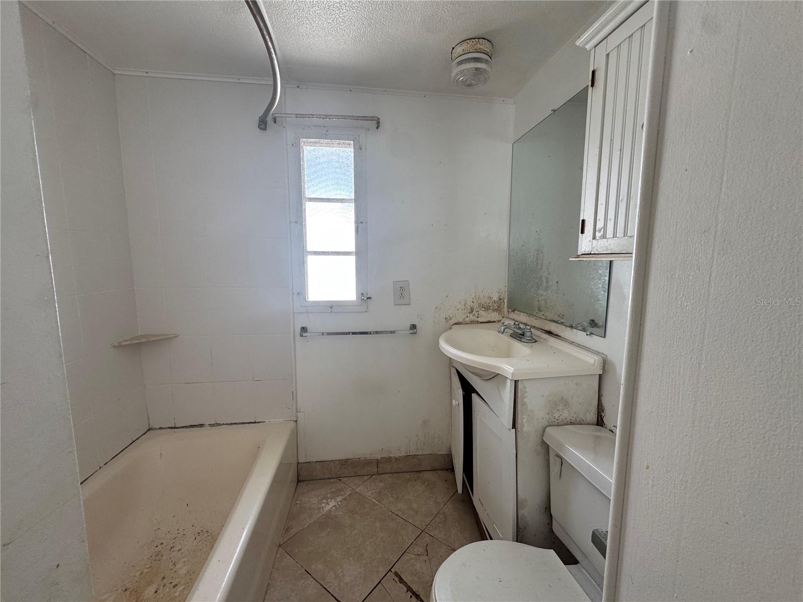 2049 CHAMPION ST, SARASOTA, FL, 34231
