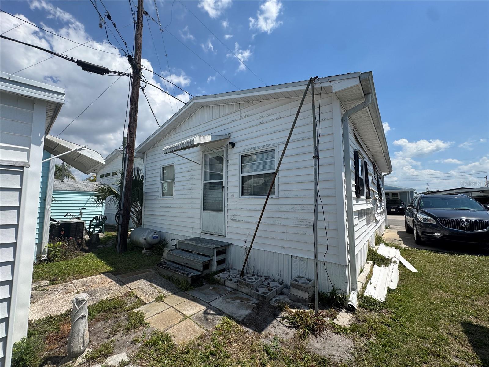 2049 CHAMPION ST, SARASOTA, FL, 34231