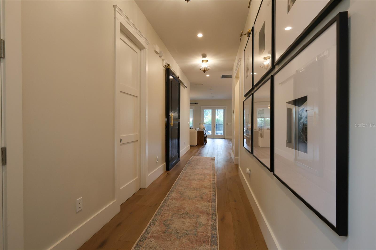 2402 W PARKLAND BLVD, TAMPA, FL, 33609