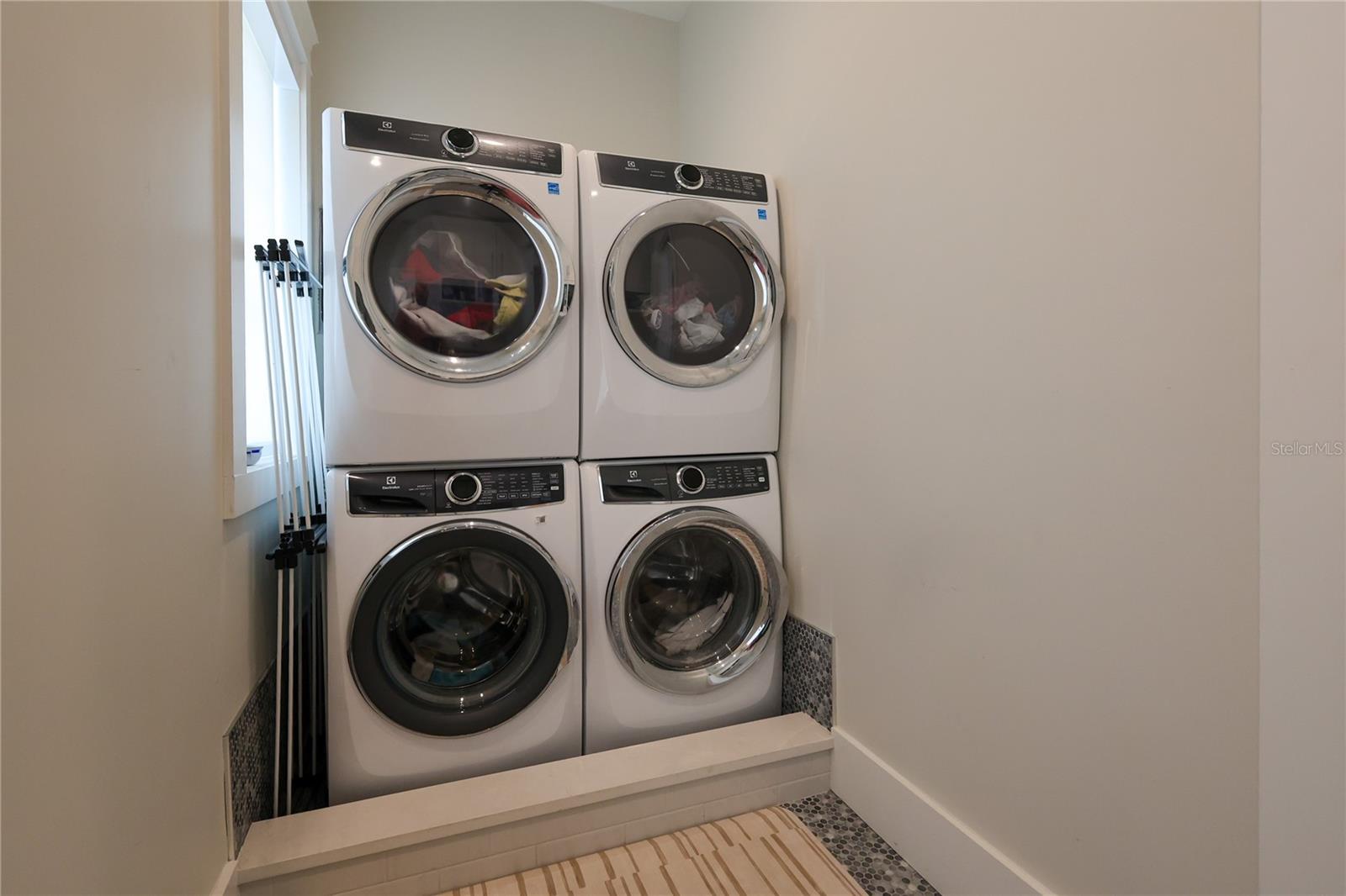 2402 W PARKLAND BLVD, TAMPA, FL, 33609