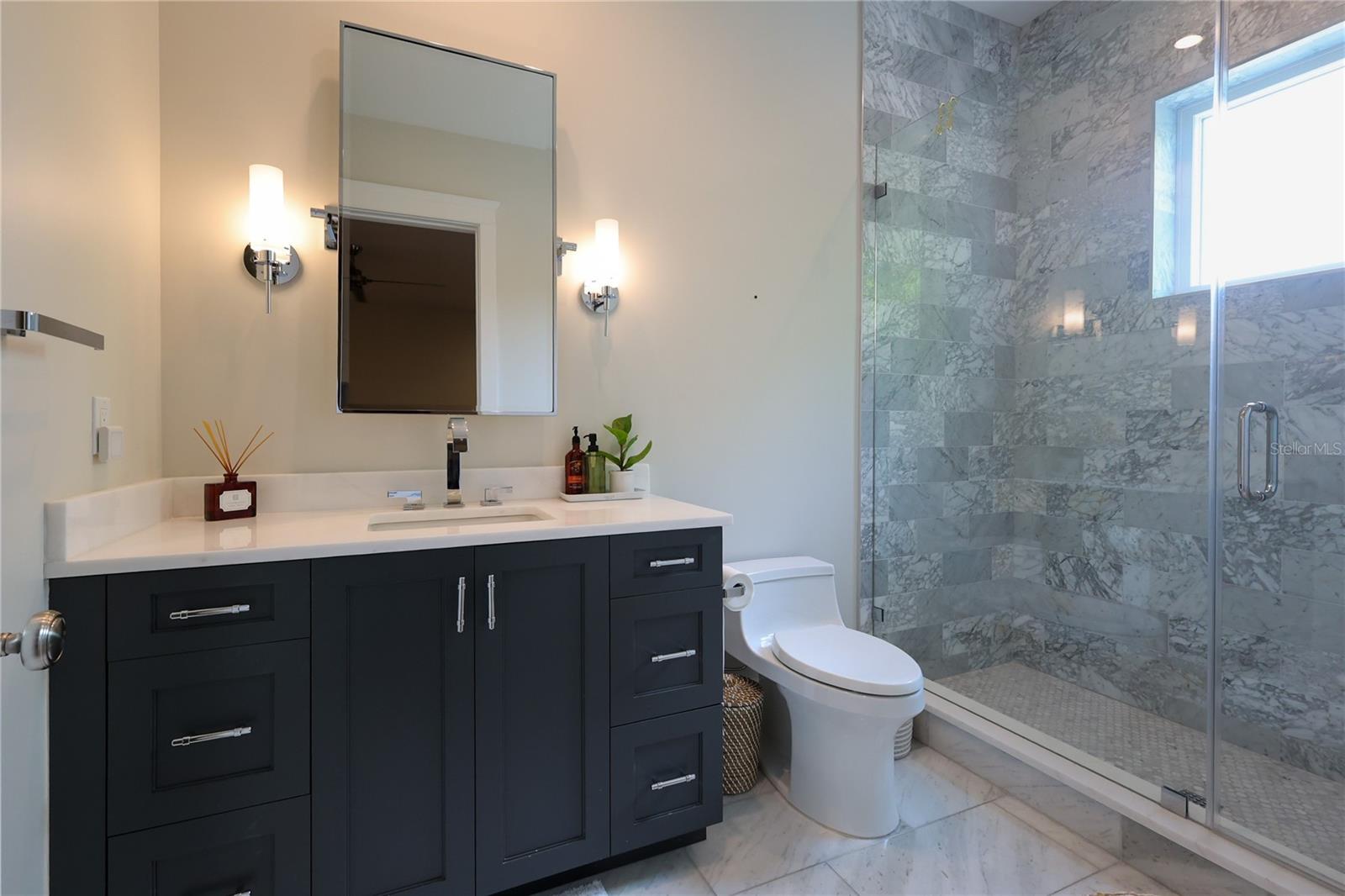 2402 W PARKLAND BLVD, TAMPA, FL, 33609